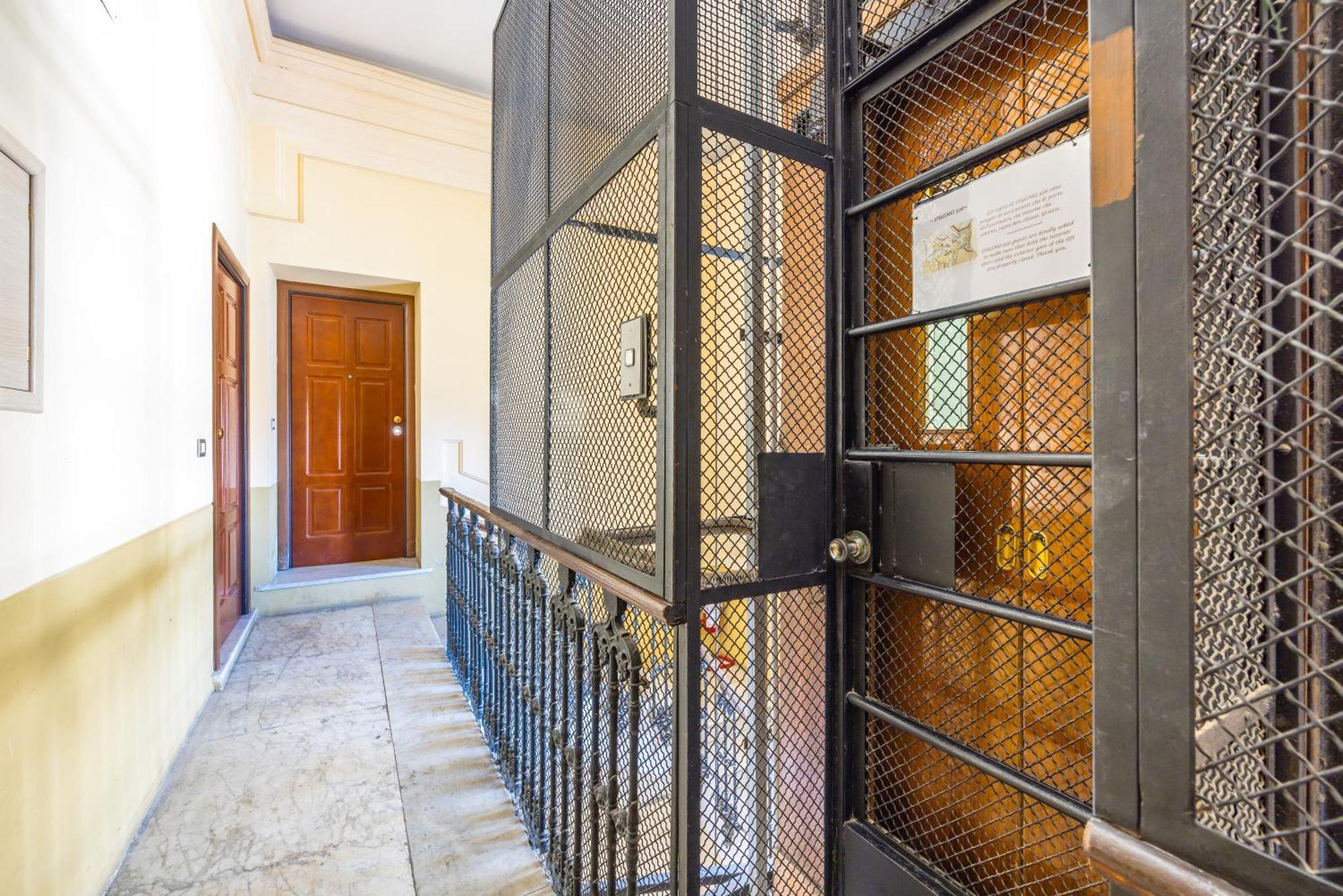 Duomo Grand Family Loft Apartment Napoli Ngoại thất bức ảnh